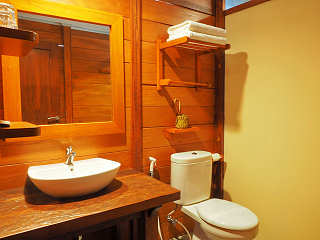Badezimmer eines Bungalows 