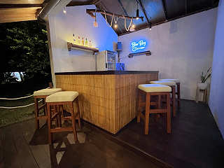 Blue Ray Corner · die kleine Bar im Haupthaus 