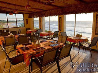 Restaurant mit Blick auf’s Meer – Zavora Lodge Mosambik 